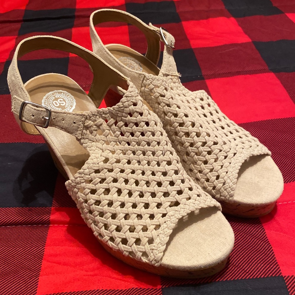 WEDGES - Picture 1 of 7